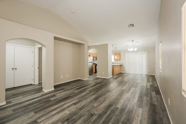 Foto del edificio - 3414 Fishers Landing Ave