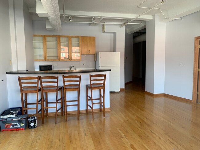 Building Photo - 161 W Harrison St