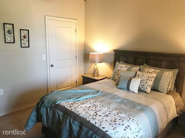 Foto del edificio - 2 br, 2 bath Apartment - 2020 Valley View Ci
