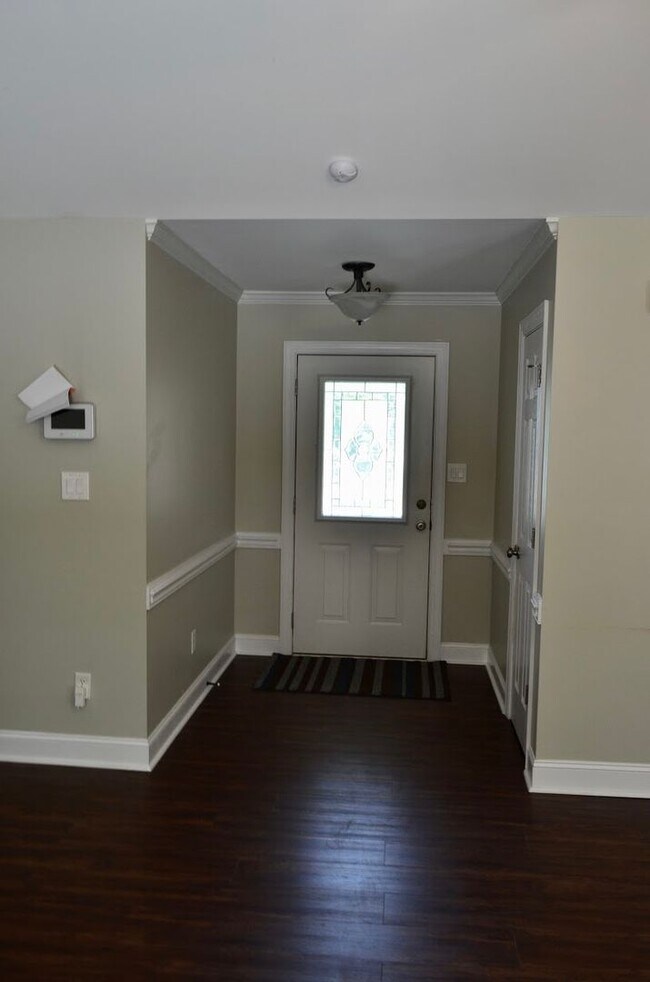 Foto del edificio - 816 Stoneview Dr