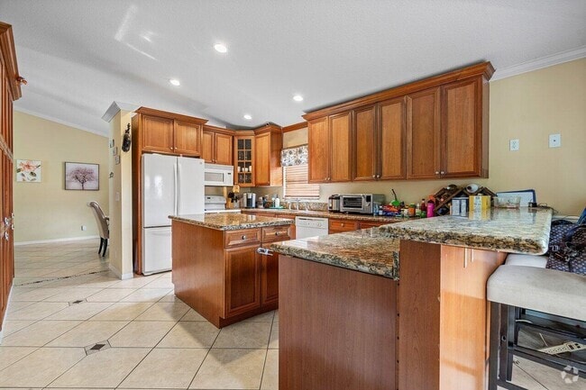 Building Photo - 177 Heming Way