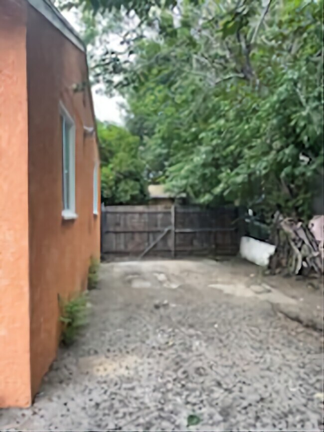 Foto del edificio - 1171 W Orange St