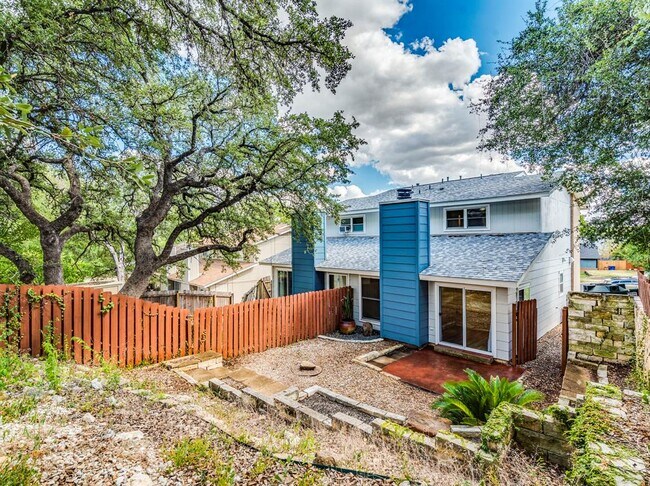 Foto del edificio - 6706 Deatonhill Dr