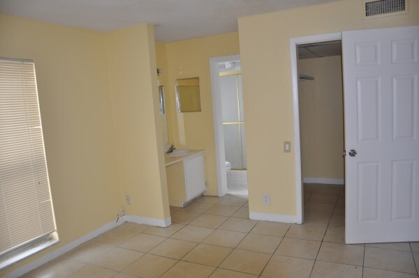 Foto del edificio - 4471 Treehouse Ln