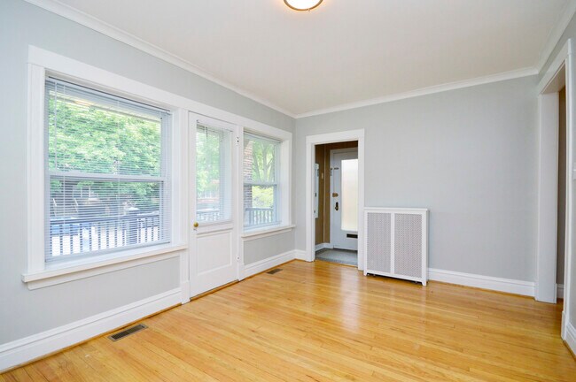 Foto del edificio - 2541 W Hutchinson St