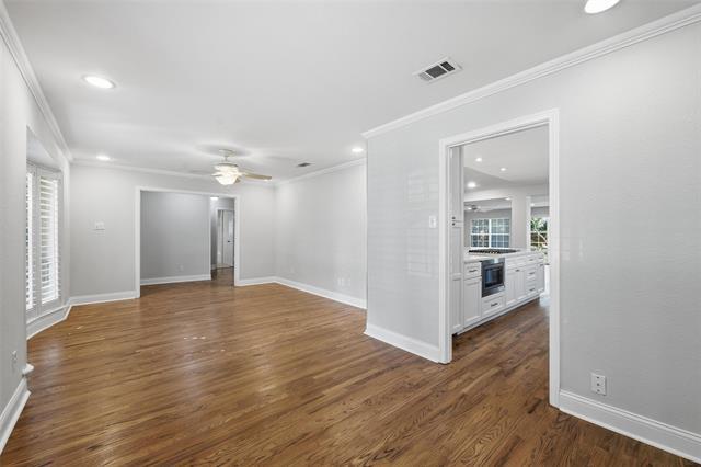 Foto del edificio - 4536 Cloudview Rd