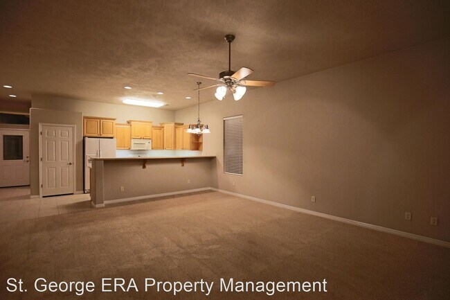 Foto del edificio - 3 br, 2 bath House - 266 N 2585 W