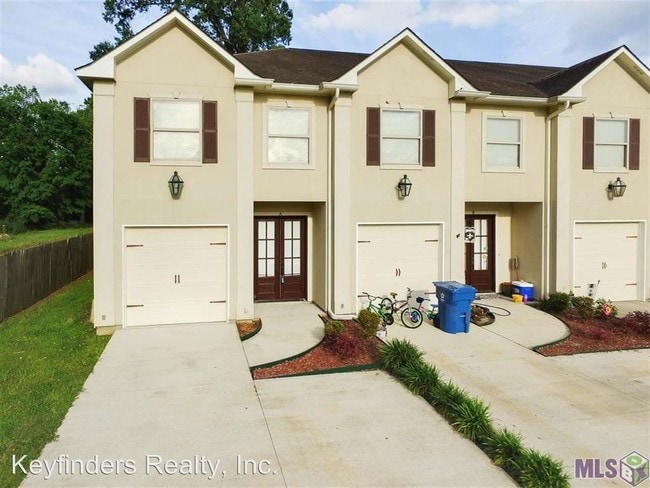 Building Photo - 17310 De Gage Dr