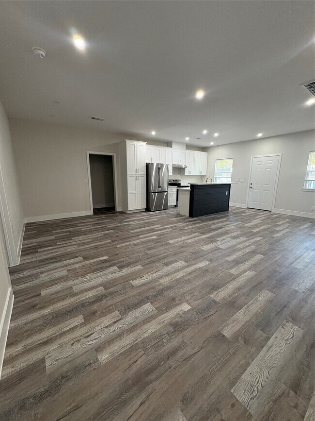 Foto del edificio - 23732 Panky Ln