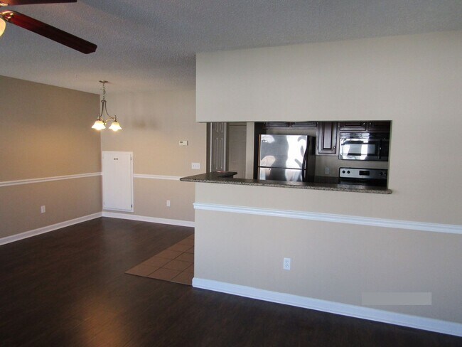 Foto del edificio - 127 Concord Ave