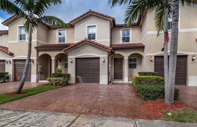 Foto del edificio - 1027 NE 207th St