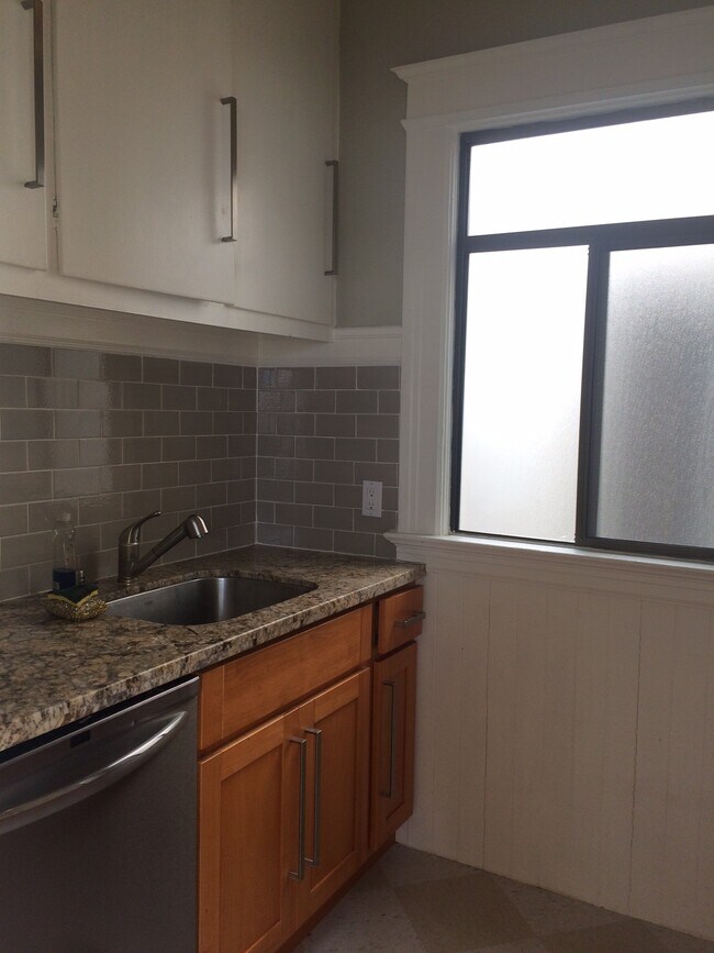 kitchen view2 - 1816 Mason St