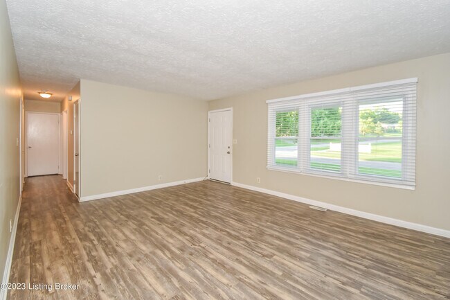 Building Photo - 4900 Libby Ln