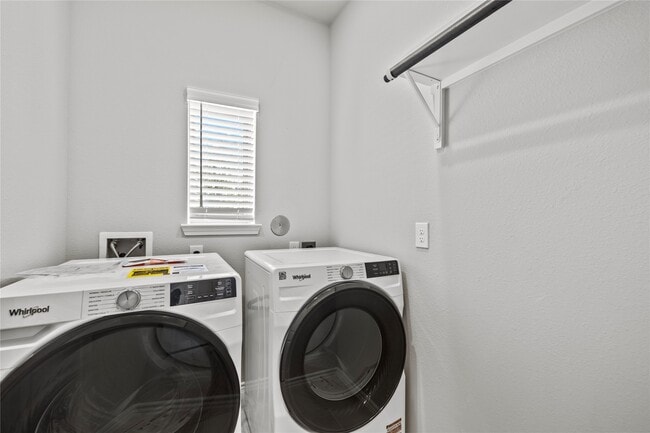 Building Photo - 8535 Mae James Trl