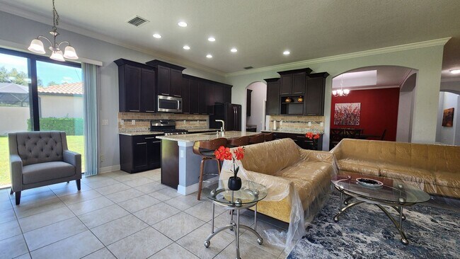 Foto del edificio - Lakeview Turnkey Furnished Home with Resort Amenities in Gated Rosedale!