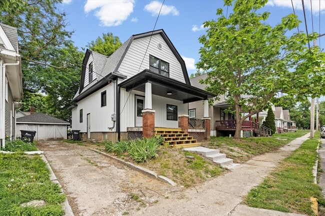 Building Photo - 403 N 9th St