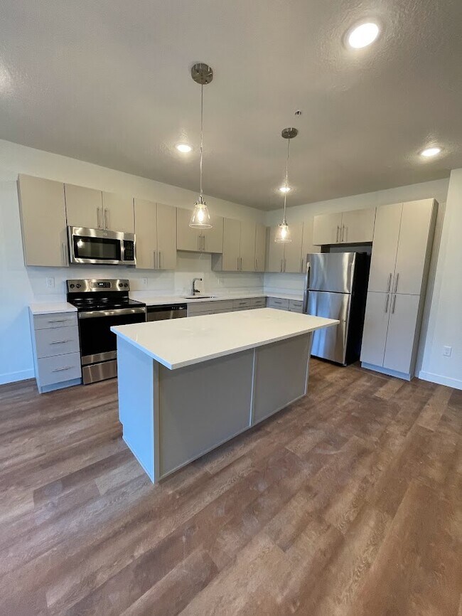 Skyline Peaks Apartments in Draper, UT