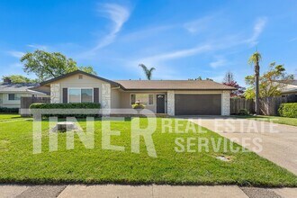 Building Photo - 9024 Leatham Ave