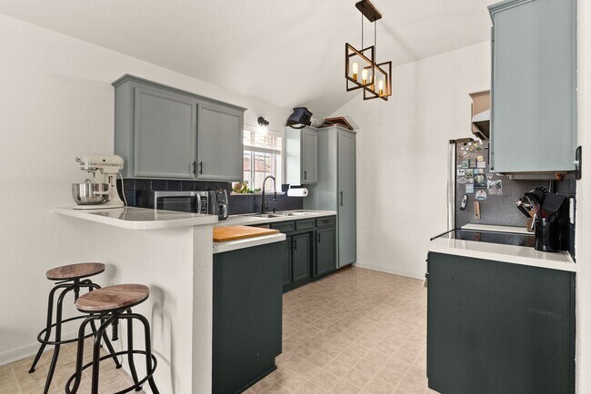 Foto del edificio - 4129 Fawn Dr