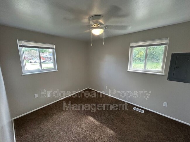 Building Photo - 4926 Leeper St