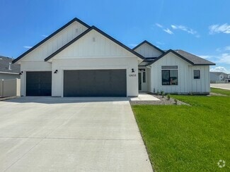 Building Photo - 12633 Dovekie St