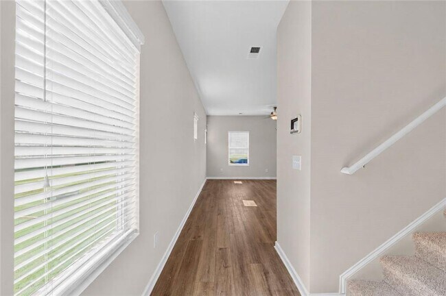 Building Photo - 6362 Sundowner Pl
