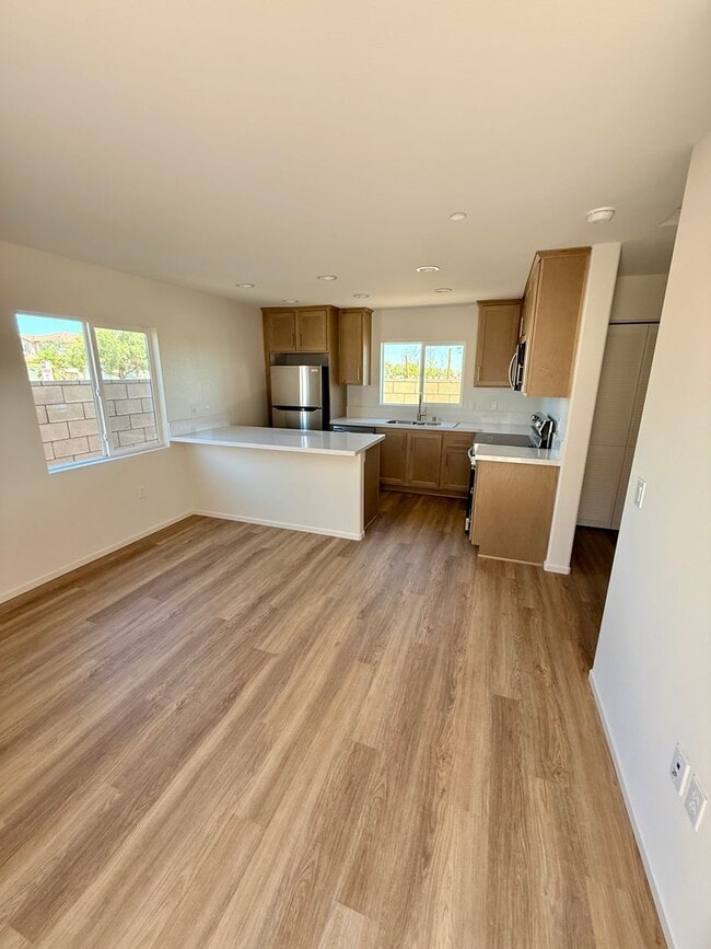 Building Photo - BRAND NEW 1 BEDROOM ADELANTO HOME