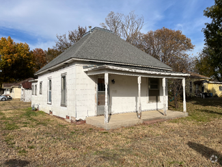 Building Photo - 1022 Carolina St