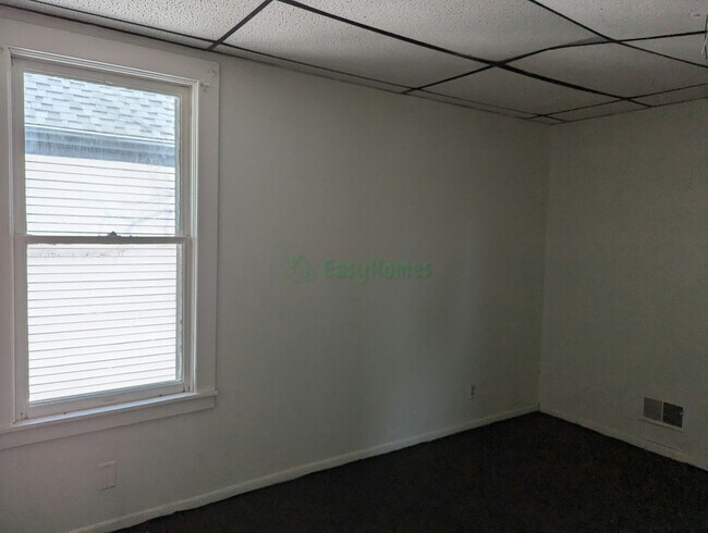 Foto del edificio - 831 W Russell St