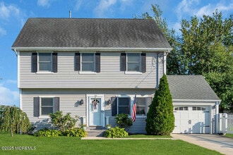 Building Photo - 20 Starboard St