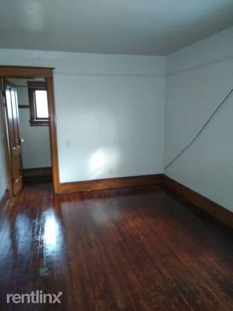Foto del edificio - 4 br, 1 bath House - 380 Magnolia St
