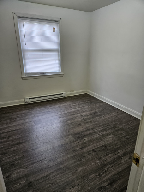 Building Photo - 1310 Dartmouth Ave