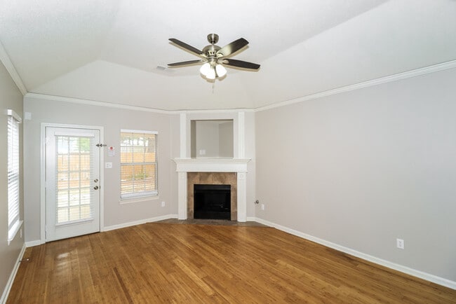 Foto del edificio - 10092 Cross Ridge Rd