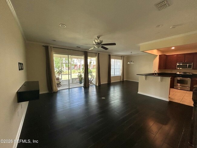 Building Photo - 4233 Clybourne Ln