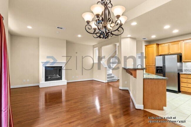 Foto del edificio - 457 Norwood Cir