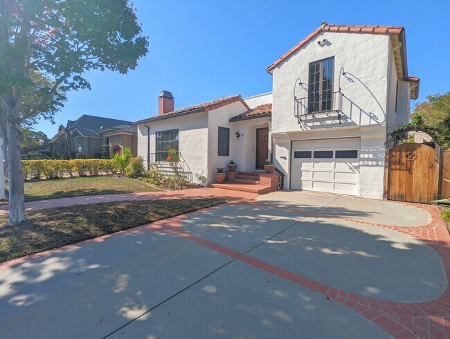 Building Photo - Spanish Style Home on Treelined Street in ...