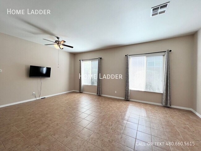 Building Photo - 6491 W Victory Way
