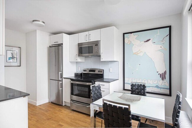 Photo du bâtiment - 5,7 & 9 Stag Hill Drive