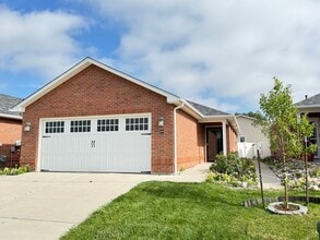 Building Photo - 406 Appletree Ct