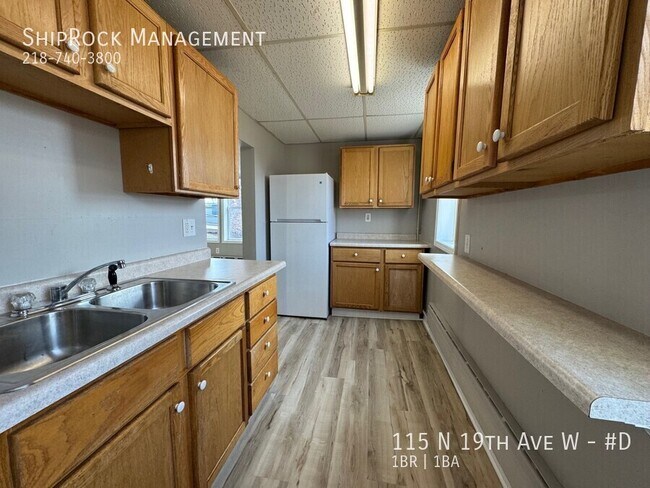 Building Photo - 115 N 19th Ave W