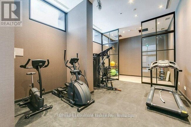 Building Photo - 3005 Pine Glen Rd