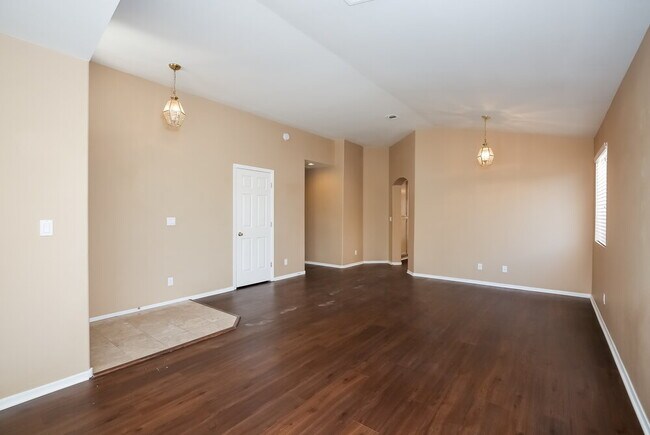 Foto del edificio - 5116 Brookmere Dr