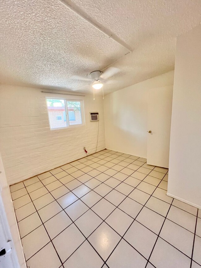 Foto del edificio - Central townhome