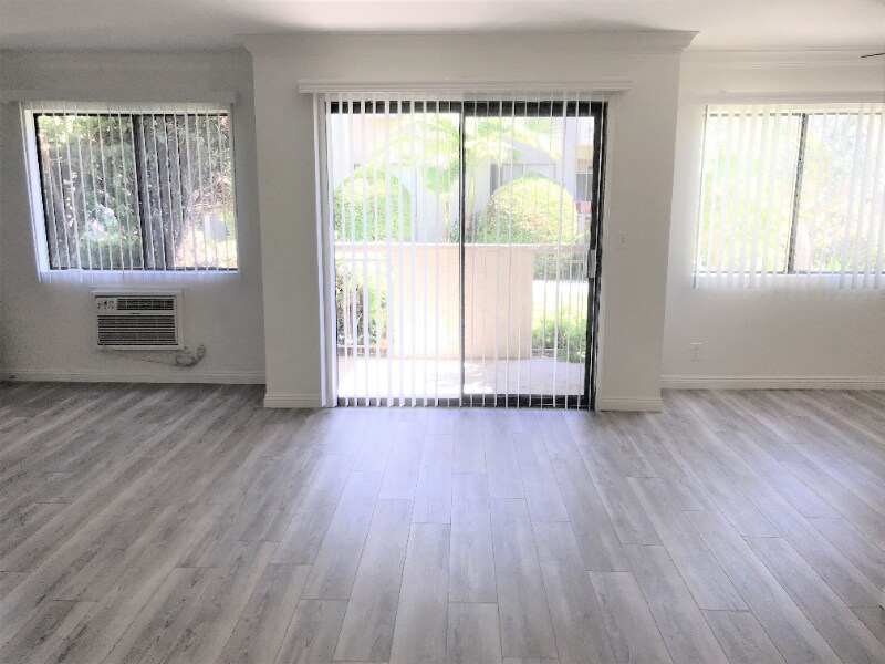 1549 Placentia Ave Unit 101, Newport Beach, CA 92663 Room for Rent in