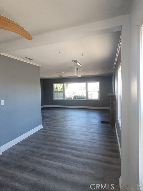 Foto del edificio - 858 S Riverside Ave