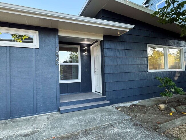 Foto del edificio - Freshly Updated 4-Bed Retreat Centrally Located in Bellingham