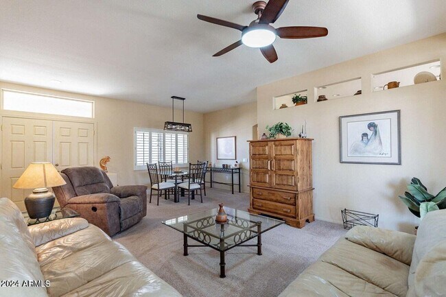 Building Photo - 22807 N Las Vegas Dr