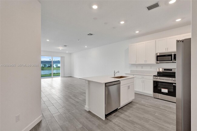 Building Photo - 3777 Harborside Ave