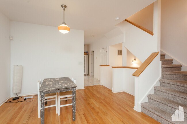 Foto del edificio - 1351 W Altgeld St