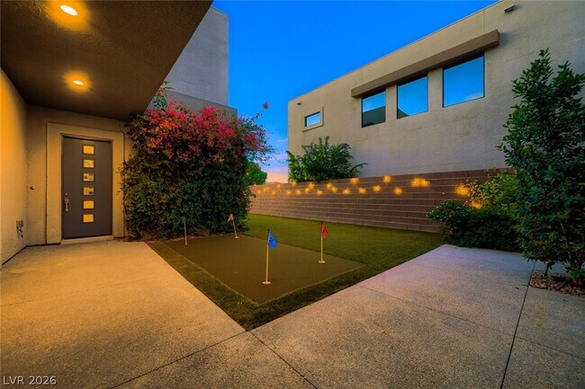 Building Photo - 10334 Jade Gardens Dr